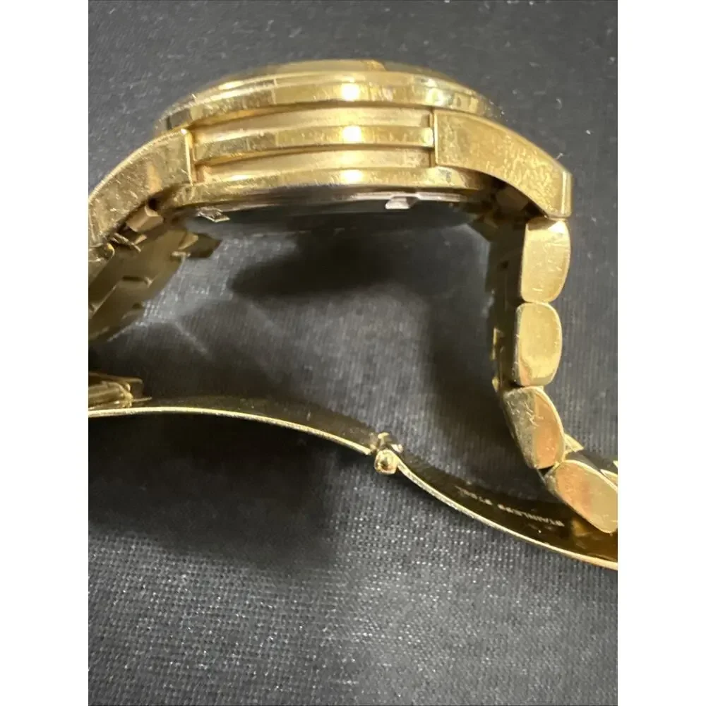 Michael Kors up auction